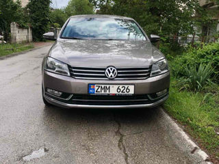 Volkswagen Passat foto 2