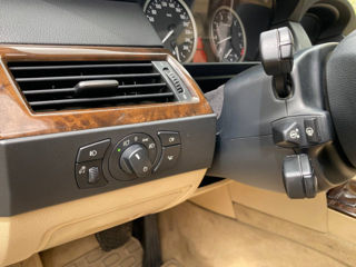 BMW 5 Series foto 15