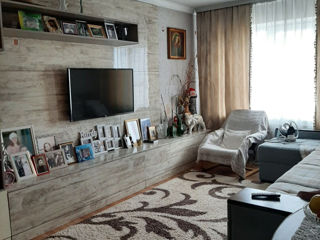 Apartament cu 3 camere, 70 m², Centru, Drochia foto 2