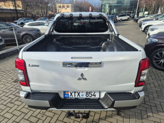 Mitsubishi L200 foto 5