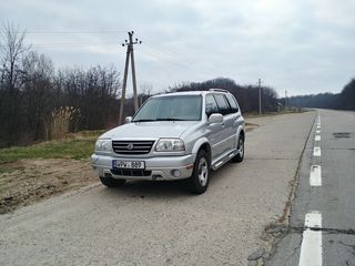 Suzuki Grand Vitara foto 1