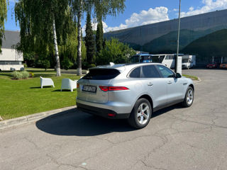 Jaguar f-pace foto 4