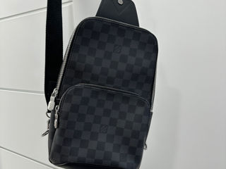 Louis Vuitton Avenue Original