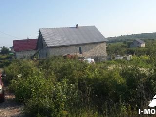 Se vinde lot pentru constructii,10 ari, la intrare in Colonita. Pret 19500 euro. foto 2