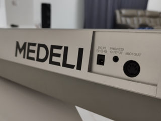 Medeli MC 49