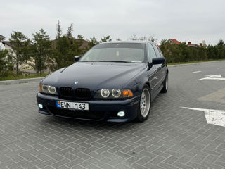 BMW 5 Series foto 5