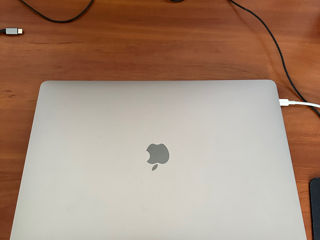 MacBook Pro 16 2019 i9 foto 2