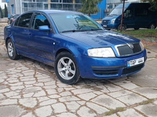 Skoda Superb foto 3