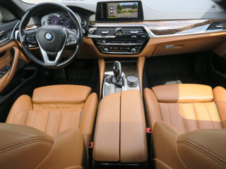 BMW 5 Series foto 8