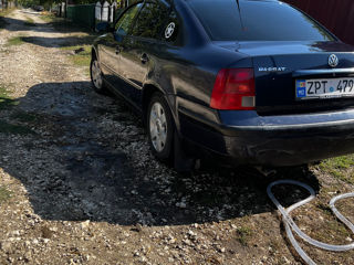 Volkswagen Passat foto 3