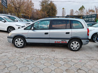 Opel Zafira foto 5