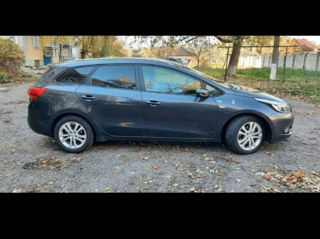 KIA Ceed Sw foto 1