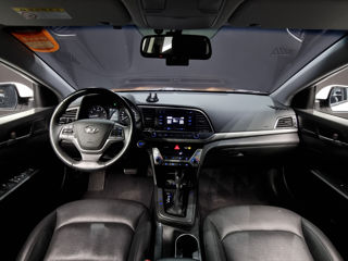 Hyundai Elantra foto 5