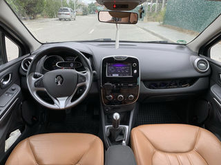 Renault Clio foto 2