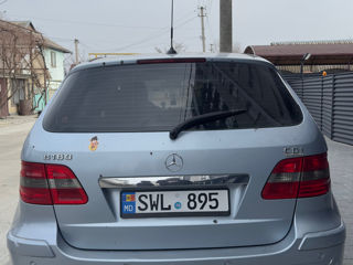 Mercedes B-Class foto 3