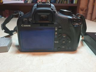 Техника Cannon- Фотоаппарат EOS 500D Body + EFS 18-200mm lens, Видеокамеры Legria FS306/Canon HF10 foto 3