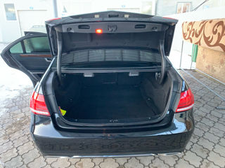 Mercedes E-Class foto 2