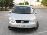 Volkswagen Touran foto 2