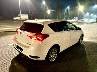 Toyota Auris foto 3