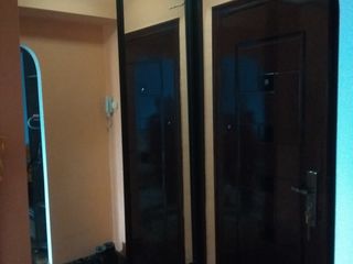 Vind apartament cu o odae in centru Cricova. foto 3