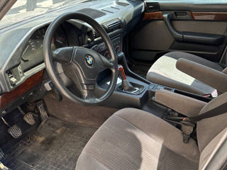 BMW 5 Series foto 7