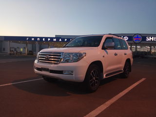 Toyota Land Cruiser foto 1