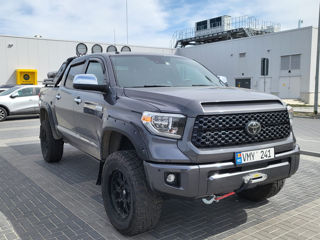 Toyota Tundra foto 2