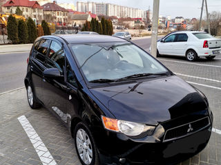 Mitsubishi Colt foto 8