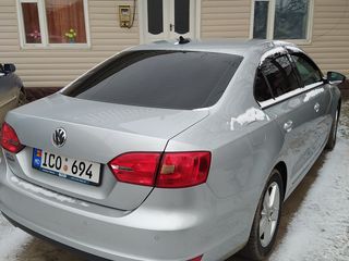 Volkswagen Jetta foto 7