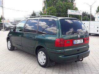 Volkswagen Sharan foto 2