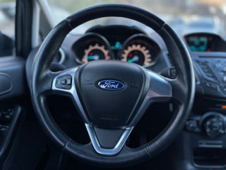 Ford Fiesta foto 11