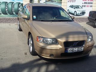 Volvo S60 foto 2