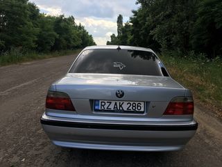 BMW 7 Series foto 7