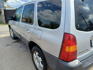 Mazda Tribute foto 3