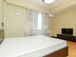 Apartament cu 3 camere, 130 m², Centru, Chișinău foto 10