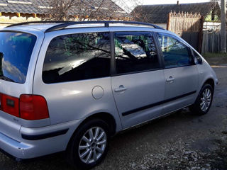 Volkswagen Sharan foto 2