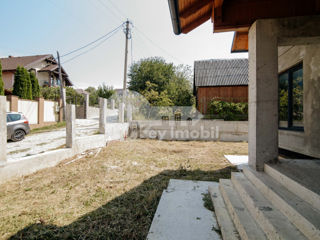 Casă 3 nivele, 300 mp + 6 ari, Dumbrava, 225000 € foto 3