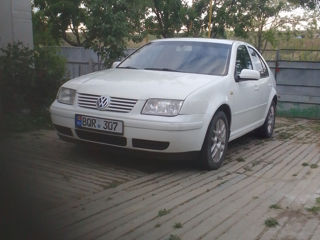 Volkswagen Jetta foto 2