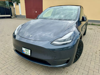 Tesla Model Y foto 2