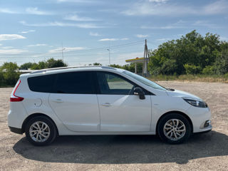 Renault Grand Scenic foto 3