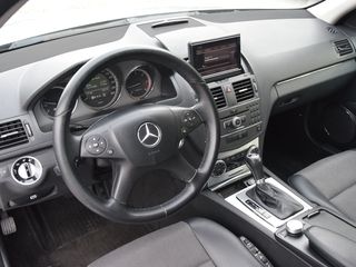 Mercedes C Class foto 7