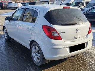 Opel Corsa foto 5