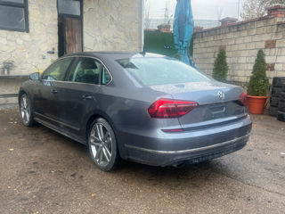 Volkswagen Passat foto 4