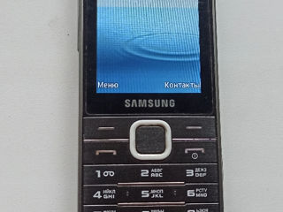 Продам телефон Samsung GT-S5611 - 300 лей. Бельцы.