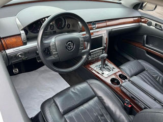 Volkswagen Phaeton foto 7