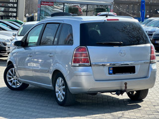 Opel Zafira foto 3