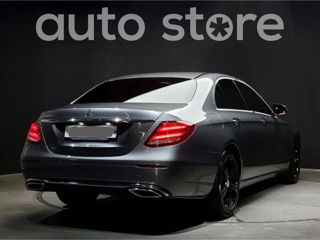 Mercedes E-Class foto 2