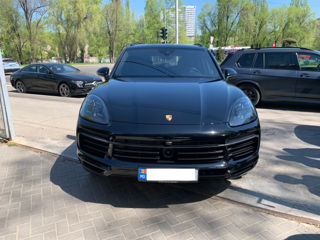 Porsche Cayenne foto 1