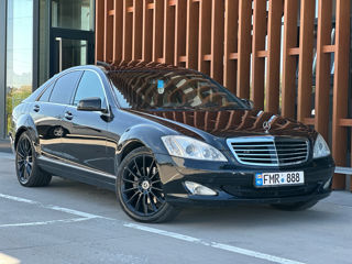 Mercedes S-Class