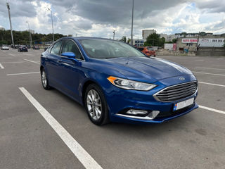 Ford Fusion foto 2